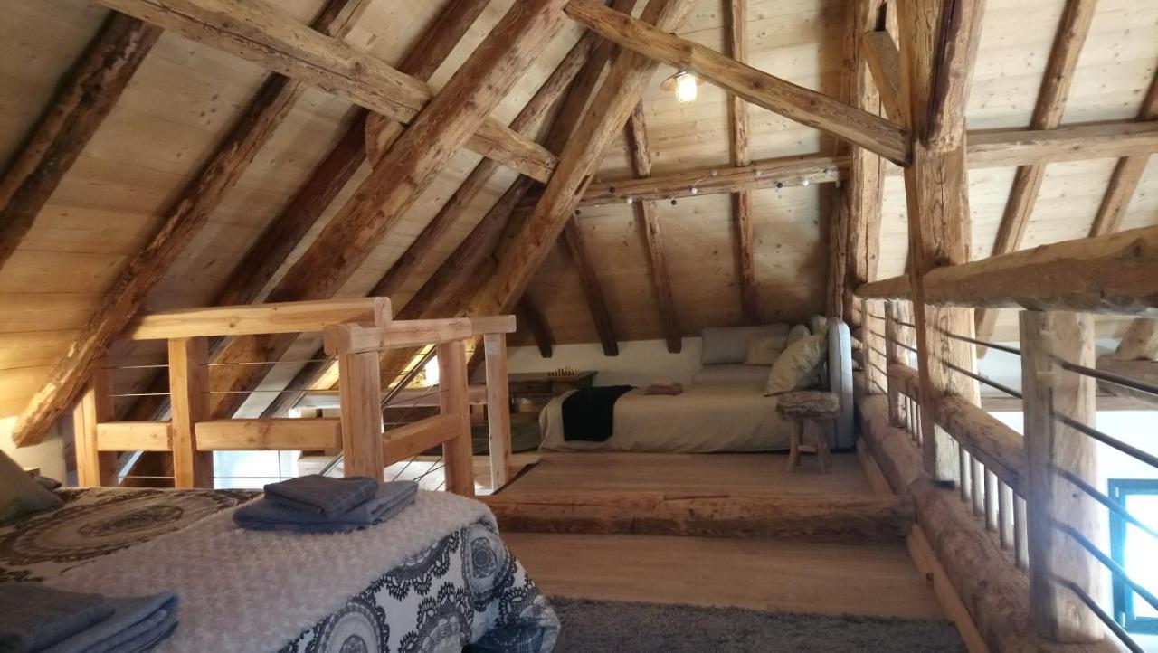 Chalet Augustin Villa วูจานีย์ ภายนอก รูปภาพ