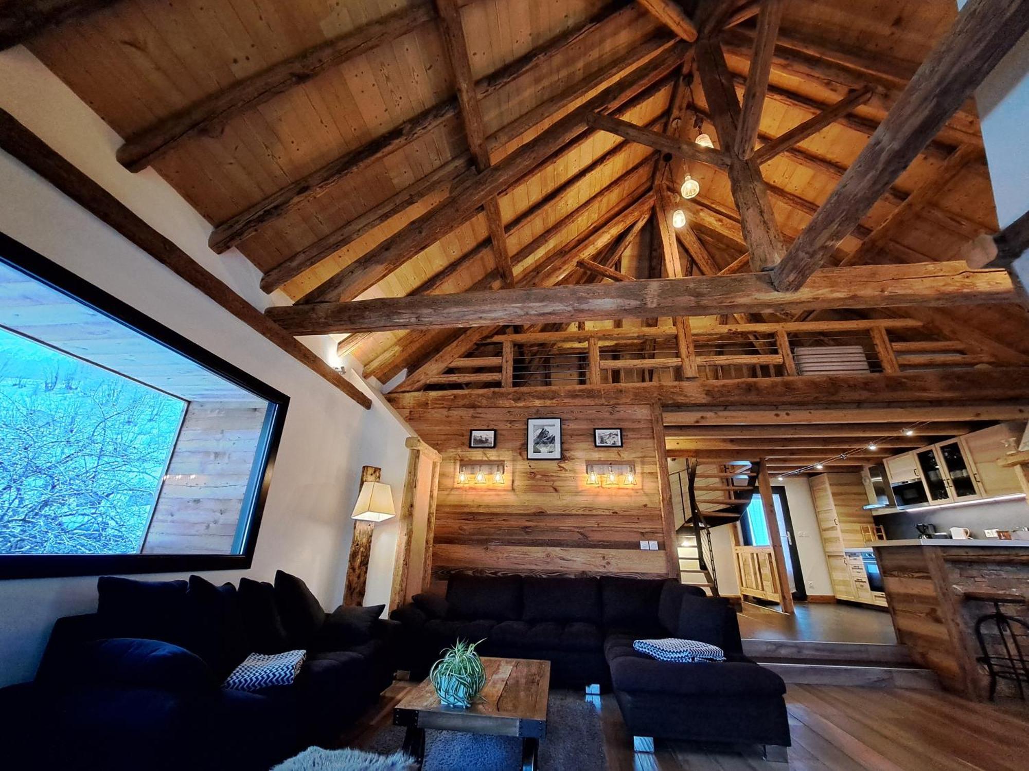Chalet Augustin Villa วูจานีย์ ภายนอก รูปภาพ