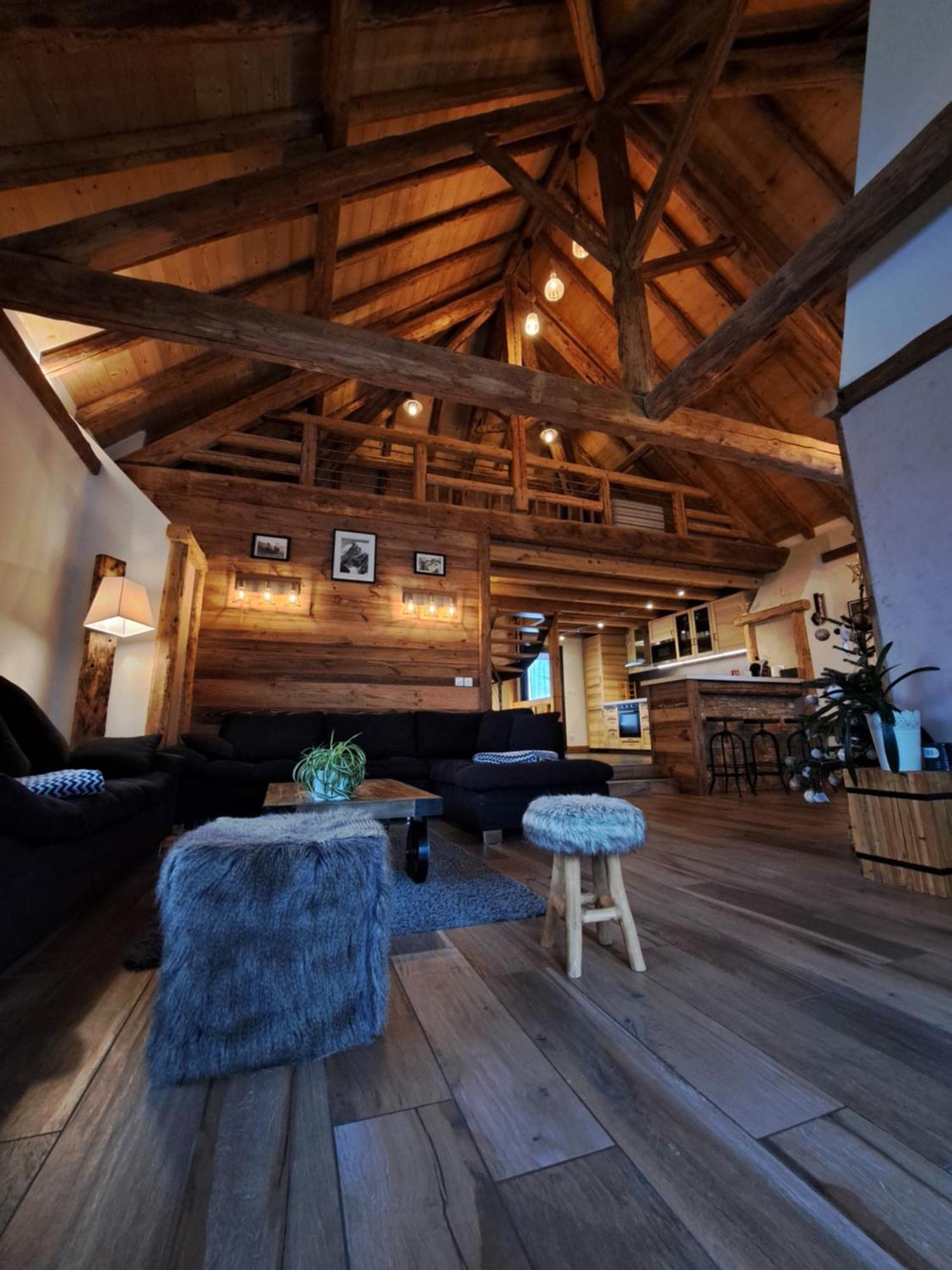 Chalet Augustin Villa วูจานีย์ ภายนอก รูปภาพ