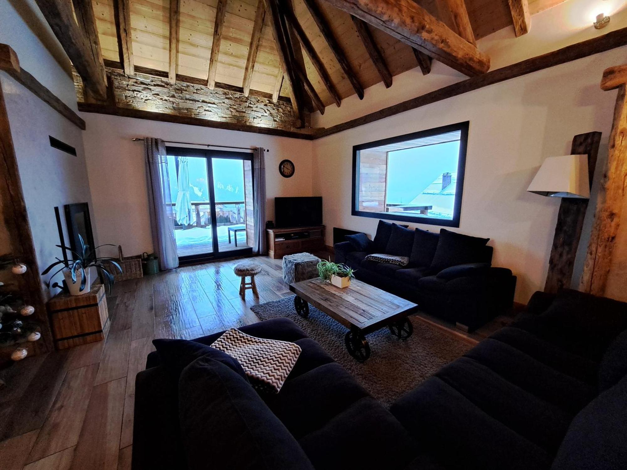 Chalet Augustin Villa วูจานีย์ ภายนอก รูปภาพ