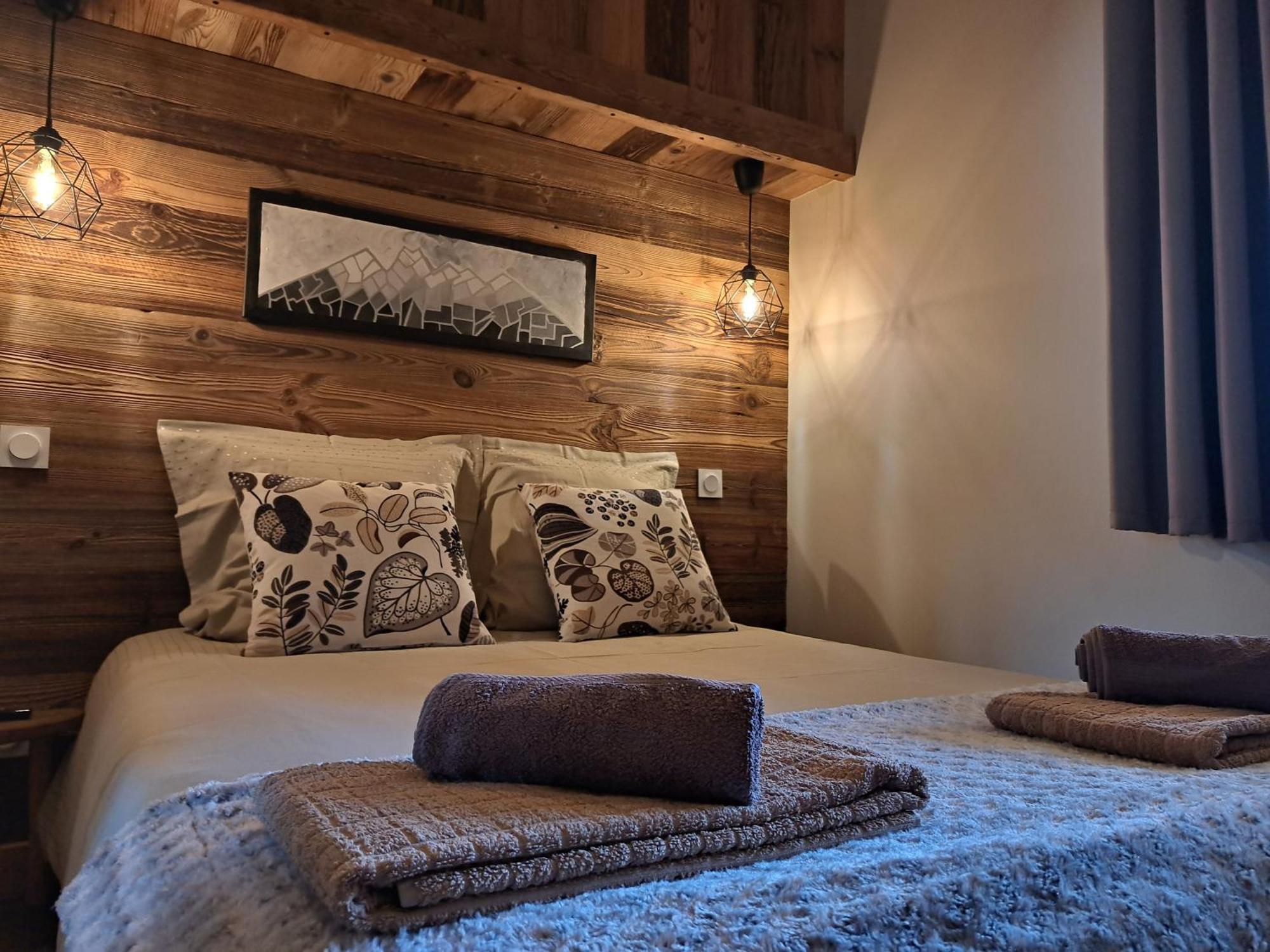 Chalet Augustin Villa วูจานีย์ ภายนอก รูปภาพ